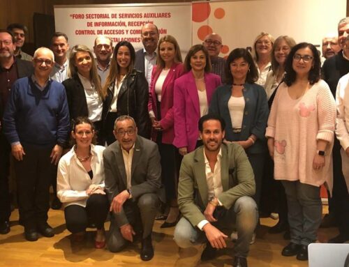 “FORO SECTORIAL DE SERVICIOS AUXILIARES DE INFORMACIÓN, RECEPCIÓN, CONTROL DE ACCESOS Y COMPROBACIÓN DE INSTALACIONES» con la Sra. Núria Gilgado y la Sra. Àngels Cuadrada